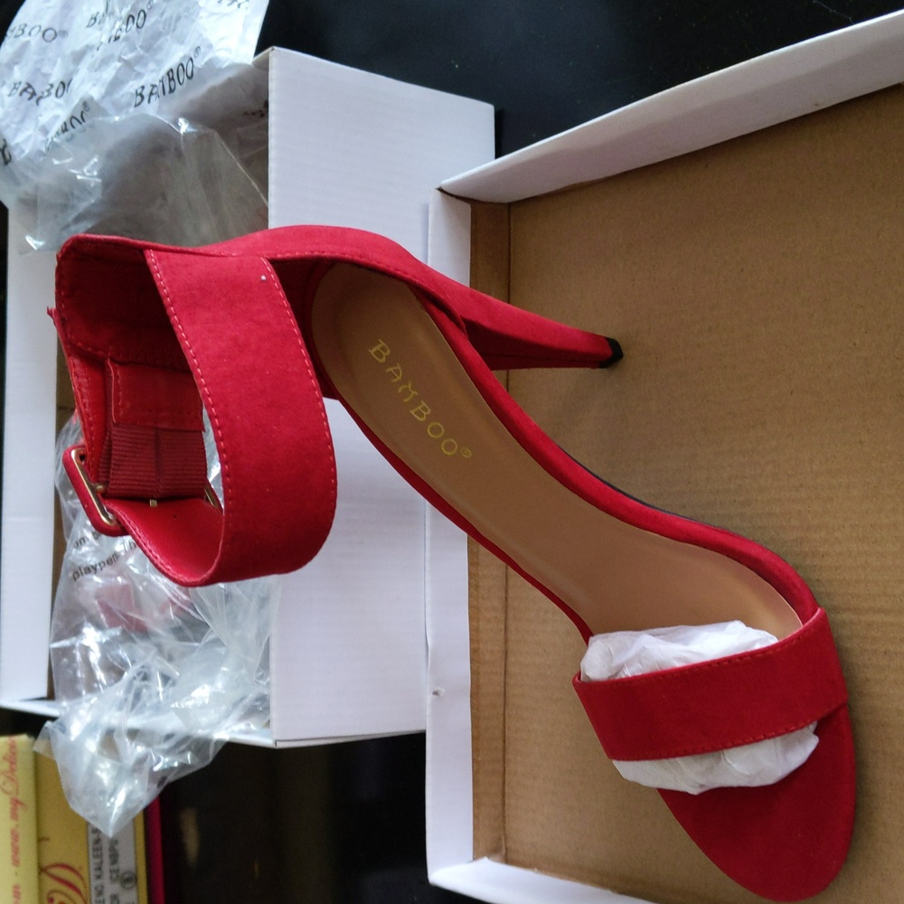 BAMBOO🔥 Red Pumps